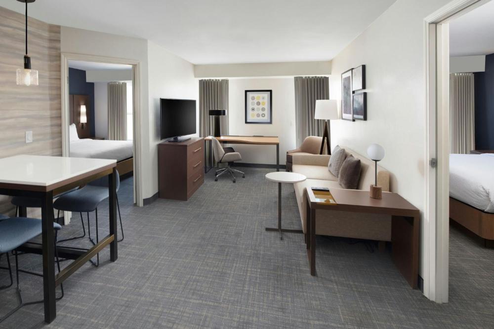Two-Bedroom Suite with Fireplace interior